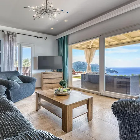 Vardia-amazing Seaviews With Heated Pool Βίλα