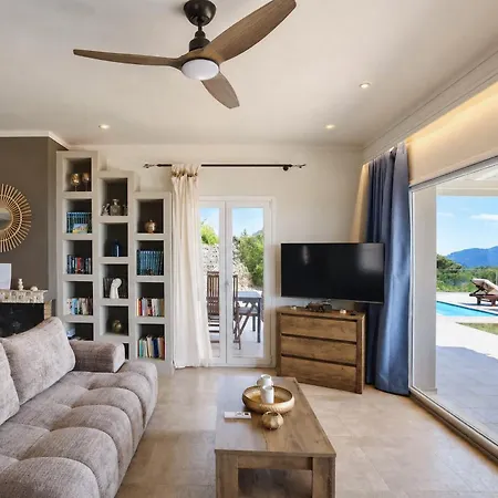 Vardia-amazing Seaviews With Heated Pool * Sinarádes